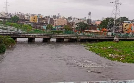 Hyderabad: హైదరాబాద్ లో భారీ వానలు.. ఉప్పొంగుతున్న మూసీ