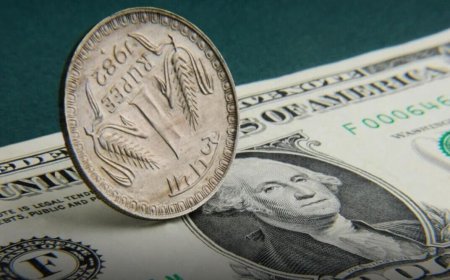 Rupee: రూపాయికి మరో షాక్.. ఆల్ టైమ్ కనిష్ఠానికి పతనం.