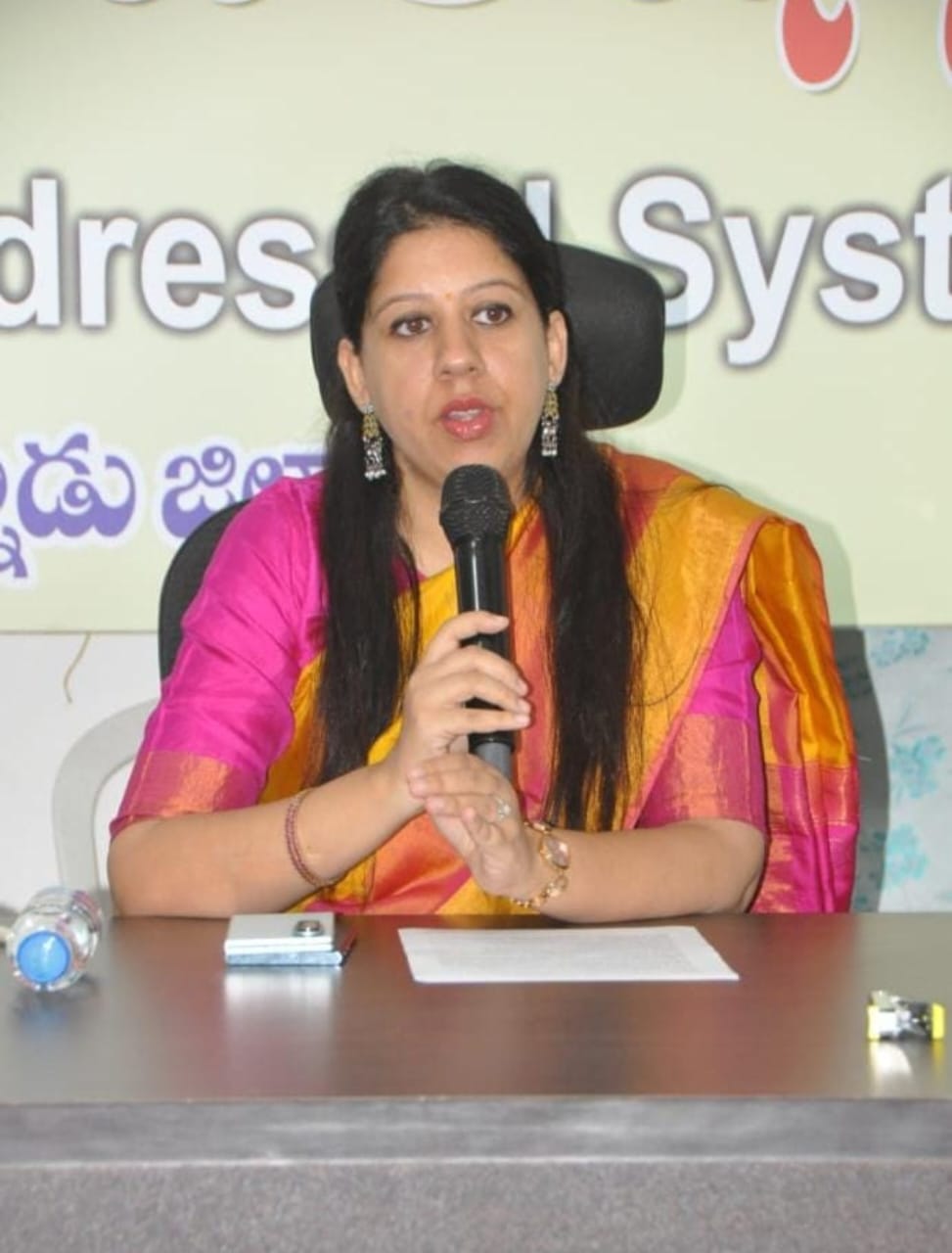 రేపు యధావిధిగాప్రజా సమస్యల పరిష్కారం వేదిక. జిల్లా కలెక్టర్ కృతిక శుక్లా
