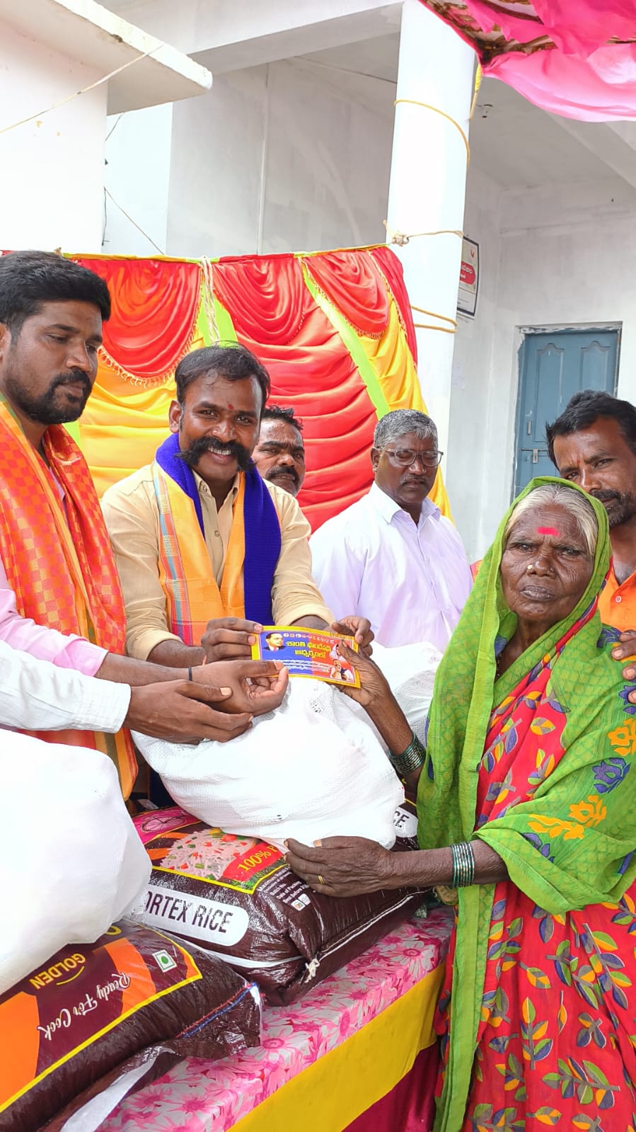 పేదింటి బిడ్డల పెద్దదిక్కు శాంతి ఫౌండేషన్ తెలంగాణ రాష్ట్ర భీమ్ ఆర్మీ చీఫ్ సిద్దు రామన్